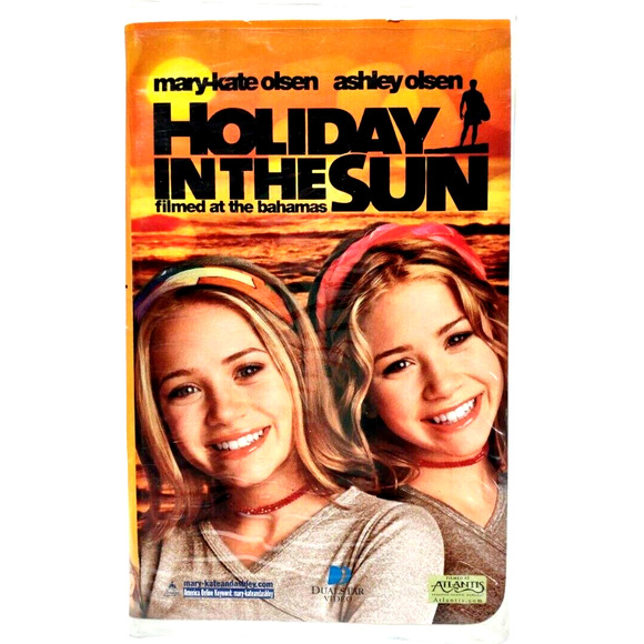 Holiday In The Sun Mary-Kate & Ashley Olsen 2001 Vhs Clamshell Case Vntg - Picture 1 of 4